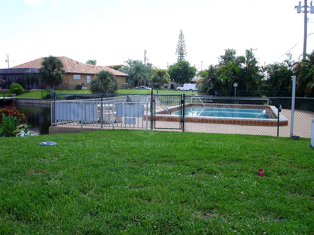 Avalon Place Community Pool